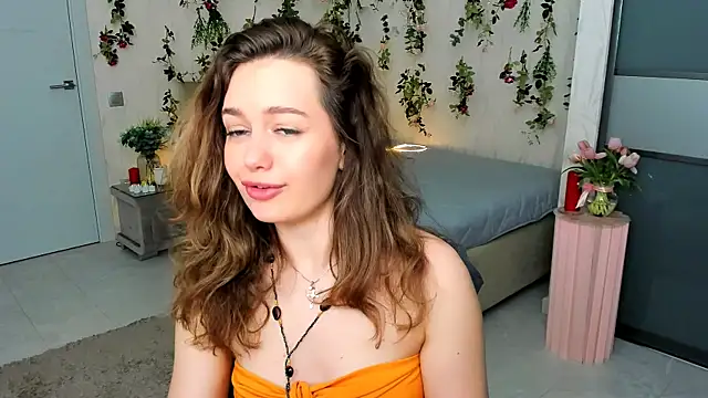 MiracleCurly Chat XXX in diretta