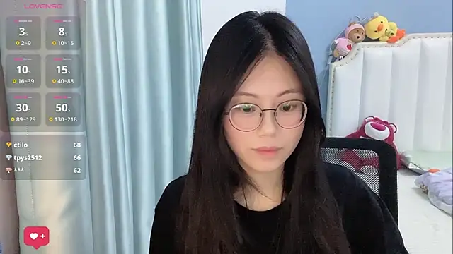 Luna-666 Pertunjukan Webcam