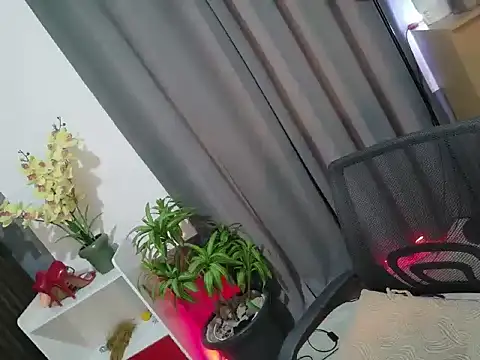 Nikki_Karishma Pertunjukan Webcam