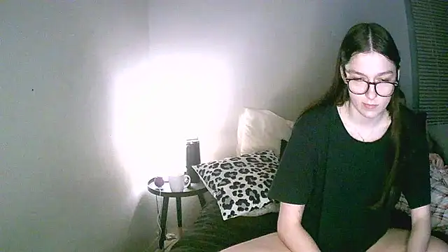 Chatroom XXX en direct de MaciminX