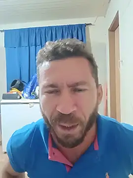 Chat XXX en directo de RobertoLuiz84