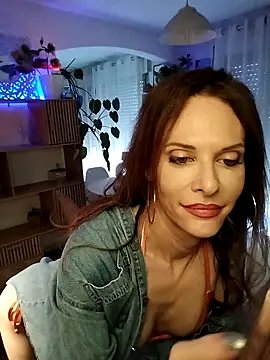 Chat +18 de Luna_Kitanna ao vivo