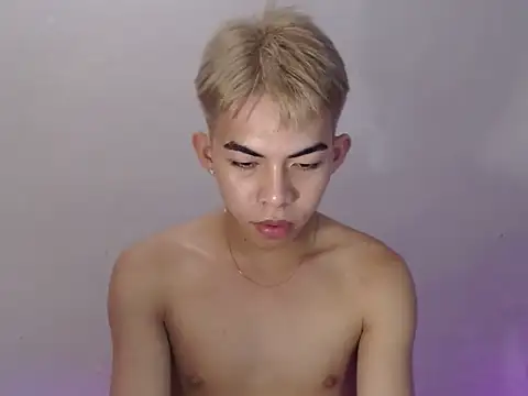 Urhotsilverboy Pertunjukan Webcam