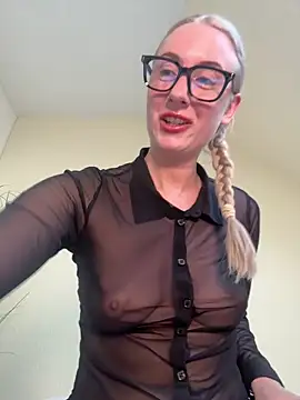 Chatroom XXX en direct de CutieEmy
