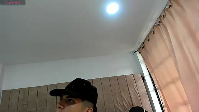 Chat XXX en directo de pipe_hot04