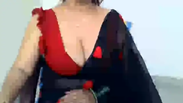 Haseena_143 live XXX chat
