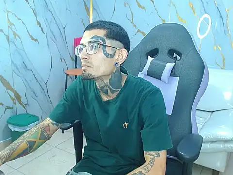 Chat +18 de Boy_tatto77 ao vivo