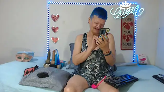 Chatroom XXX en direct de loquitaqueen011