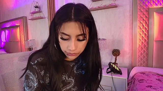 Madii_ Live XXX-chat