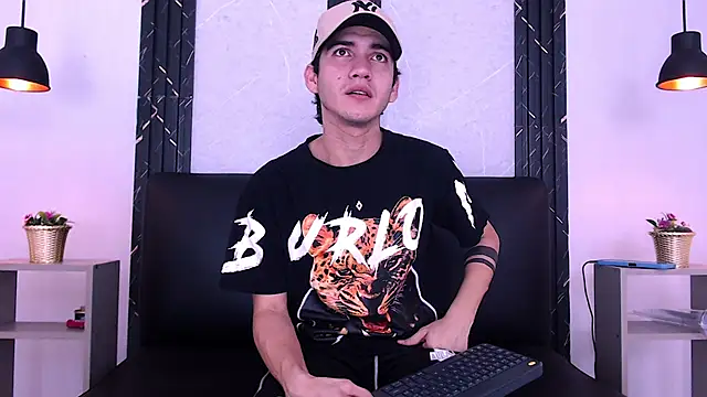 Feiccer_Castquer Show Webcam