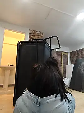 MissNyraSecret Live XXX-chat