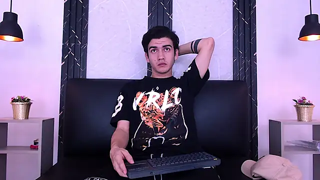 Feiccer_Castquer 라이브 XXX 채팅