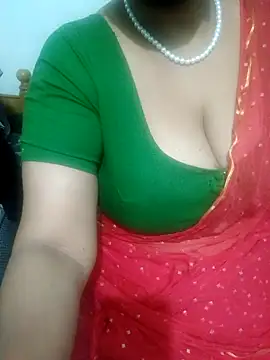 Tamil_aishu09 Show in webcam