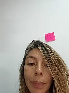 estrella_tasty: απευθείας συνομιλία ΧΧΧ