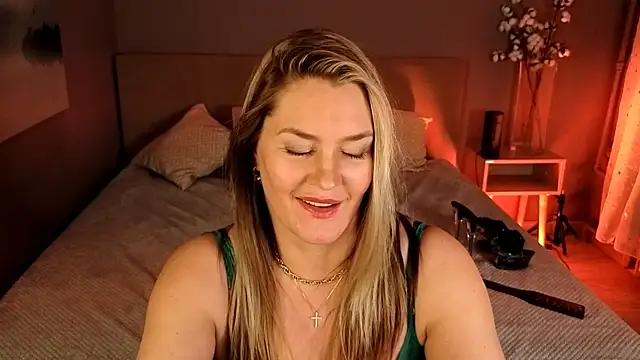 Вебкам-шоу Adele_Russo