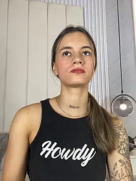JuliaColemann Adlı Modelin Canlı XXX Sohbeti