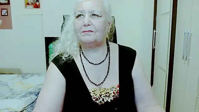 Chat XXX en directo de GrannyAlisa