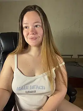 Show modela CaramelleSugarr na web-kameri
