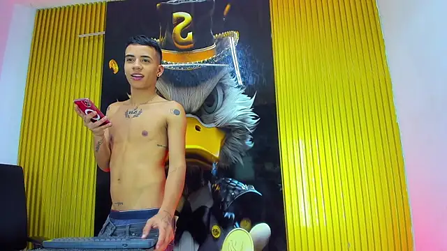 Guys_Latino_Hot: вебкам-шоу