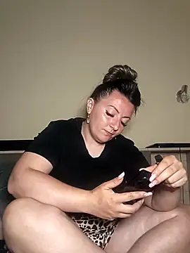 Sweetredvelvet Webcam show