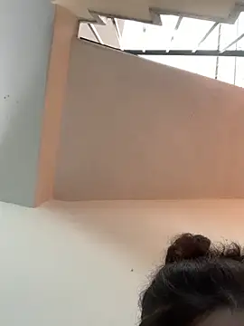 XXX chat uživo modela LilithMonette