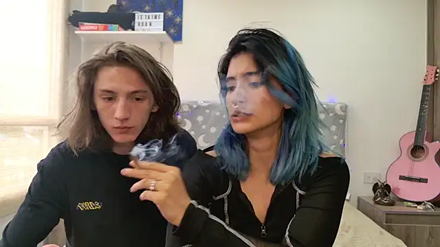 LunaisBack's Webcam Show