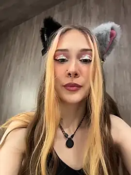 SashaMeow webcam show