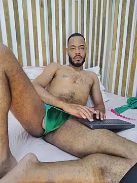 Oliver_bigblack_cock 网络视讯表演