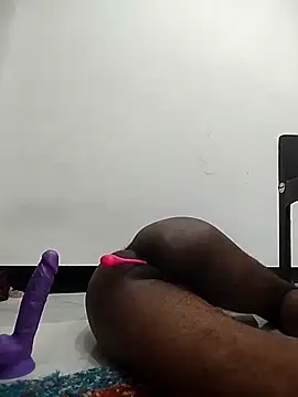 Chat +18 de Daddyishere_19 ao vivo