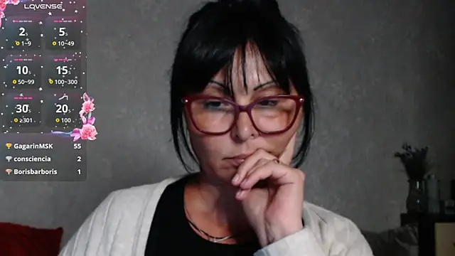 Živý XXX chat _Brynetka_