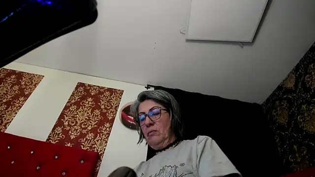 Hades_Lyra Adlı Modelin Canlı XXX Sohbeti