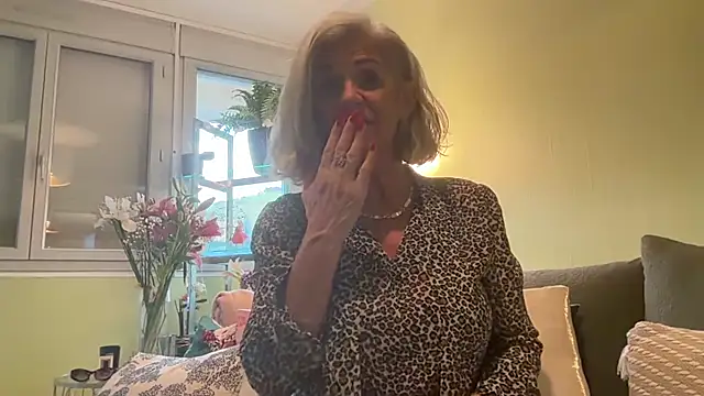 NaughtyMonicaUK – Live XXX-chat