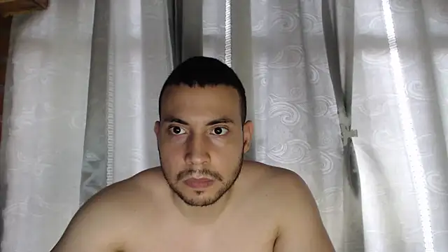 Armando_2002 Live XXX-Chat