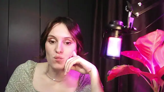 shy_Miracle Chat XXX in diretta