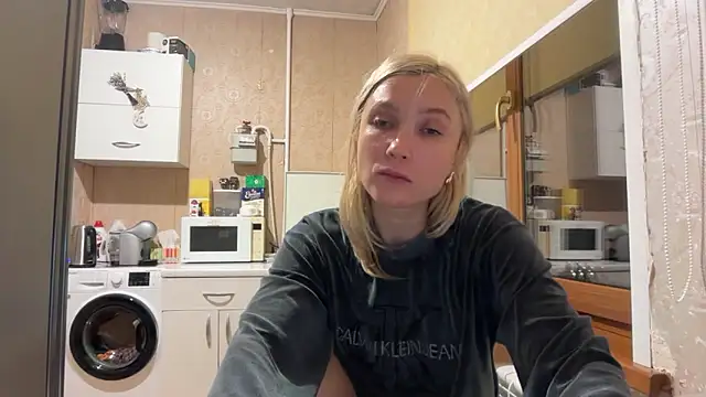 AngelJeni Chat XXX in diretta