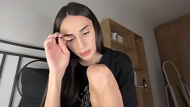 Kim_Oberlin_ Show in webcam