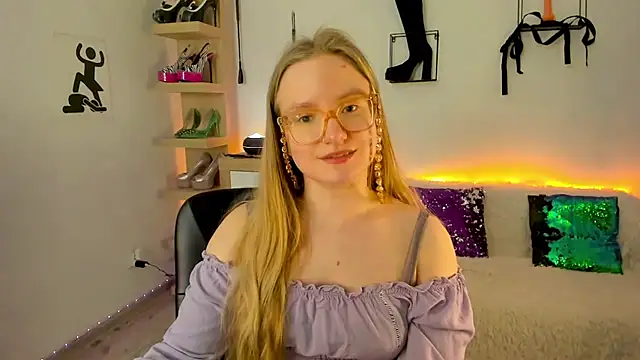 NancyHottie élő XXX-chatje