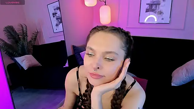 Chat XXX en directo de ChloeSunny