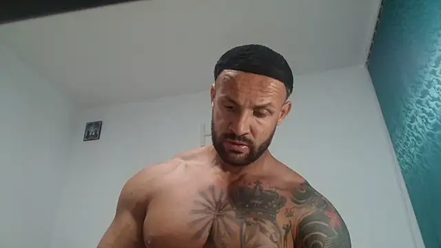 Magnificmuscles89 Adlı Modelin Web Kamerası Şovu