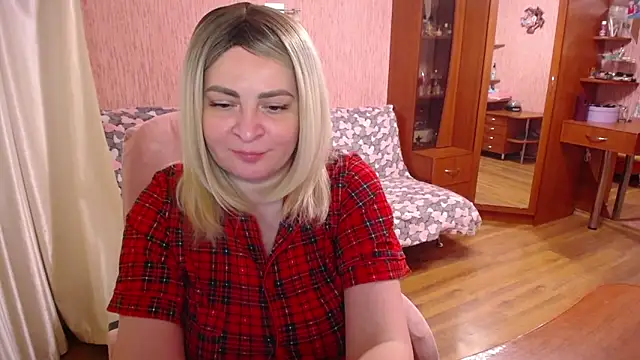 -MeowMeow: απευθείας συνομιλία ΧΧΧ