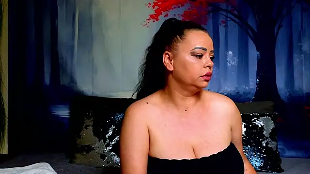 ElizabethEven élő XXX-chatje