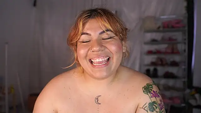 Chat XXX en directo de Samanta_Bigboos