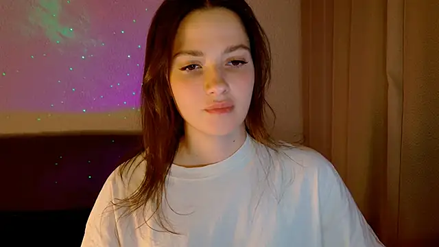 Chat XXX en directo de KiraVair