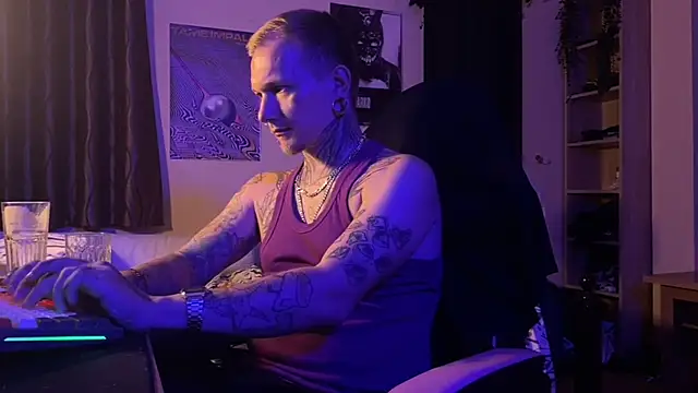 paulvelvet Show in webcam