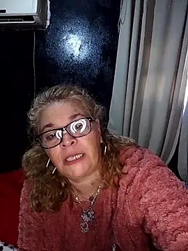 Chat XXX en directo de momismilf544
