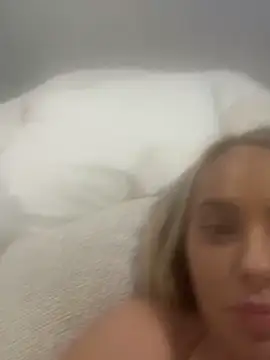 Bustyblondemilf6999: απευθείας συνομιλία ΧΧΧ