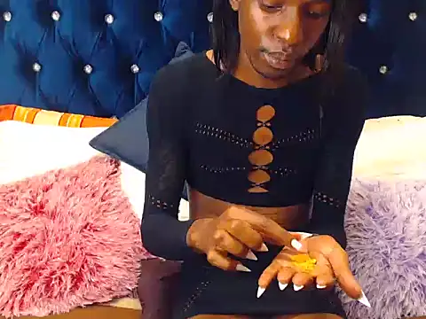 XXX chat uživo modela TokyoXXX