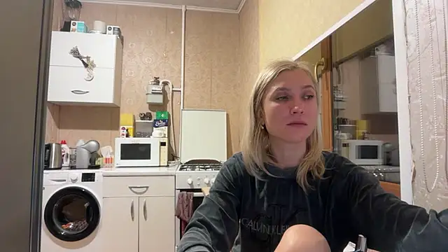 AngelJeniのライブXXXチャット