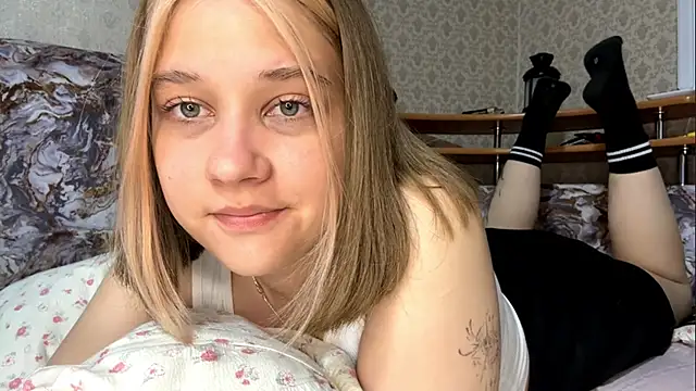 XXX chat uživo modela HildeConery