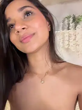 AlessiaVallmont 现场XXX聊天